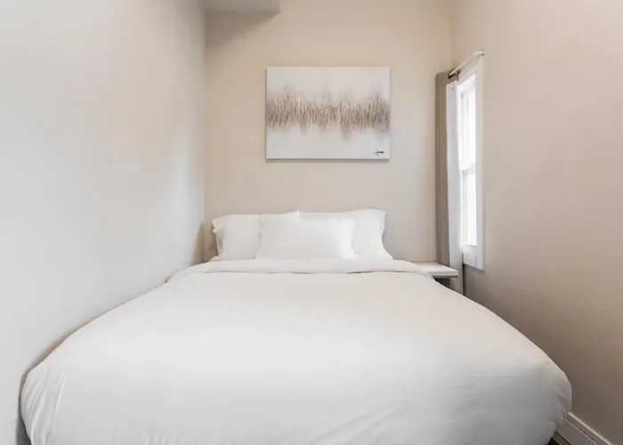 Double Play Wrigley - Prime Location Across From Wrigley Field & Transit - 2br Apts *
