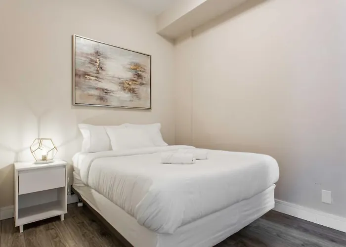 Апартаменты Double Play Wrigley - Prime Location Across From Wrigley Field & Transit - 2br Apts
